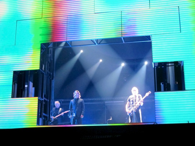 22 Roger Waters The Wall Sydney 2012-02-14.jpg